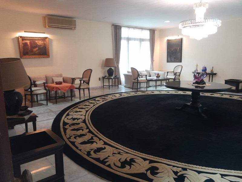 Rumah Luas 1014 m2 Bentuk Tanah Mengantong Dijual Di Menteng Jakpus