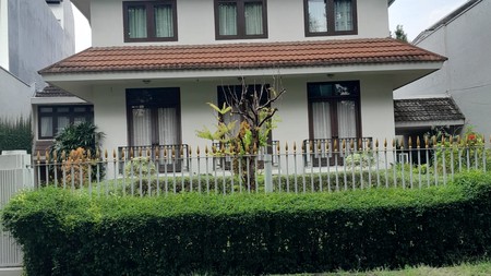 Rumah Luas 1014 m2 Bentuk Tanah Mengantong Dijual Di Menteng Jakpus
