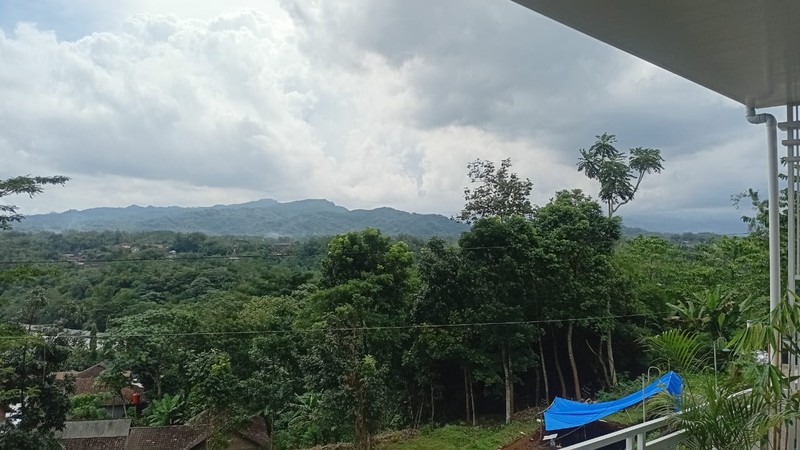 Rumah Fully Furnished di Mertoyudan Dekat Akmil One Gate System Dengan View Gunung Sumbing