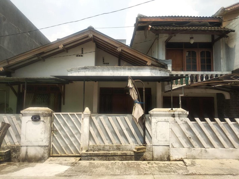 Jual Cepat Rumah di Ciputat Jalan Kenanga Ciputat Baru Tangerang Selatan SHM bisa KPR dekat Bintaro