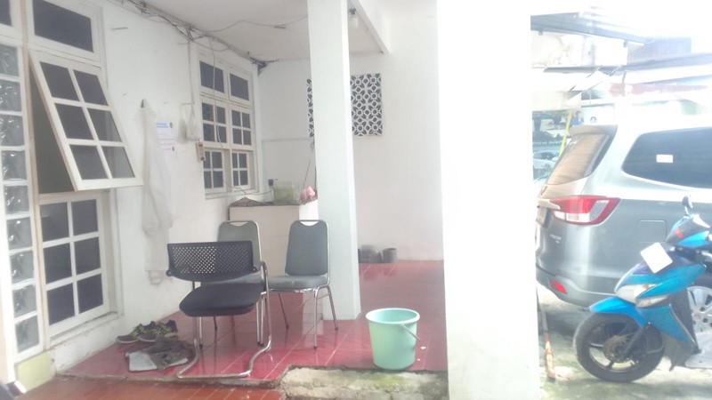 Bangunan Dengan Lahan 476 m2, Lokasi Ramai Usaha Di Jl. Dewi Sartika Cawang, Dijual Senilai NJOP