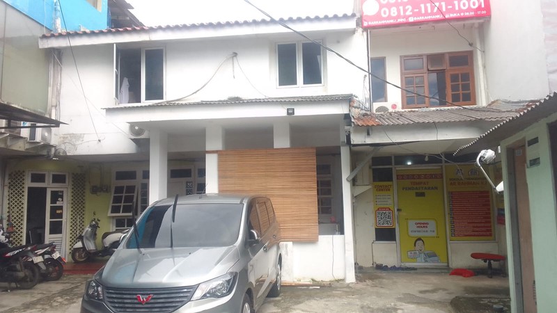 Bangunan Dengan Lahan 476 m2, Lokasi Ramai Usaha Di Jl. Dewi Sartika Cawang, Dijual Senilai NJOP
