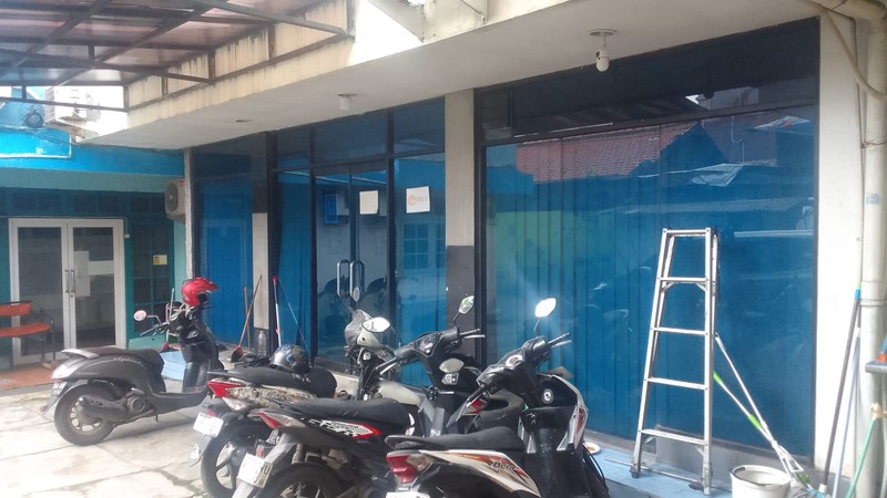 Bangunan Dengan Lahan 476 m2, Lokasi Ramai Usaha Di Jl. Dewi Sartika Cawang, Dijual Senilai NJOP