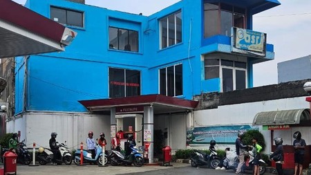 Bangunan Dengan Lahan 476 m2, Lokasi Ramai Usaha Di Jl. Dewi Sartika Cawang, Dijual Senilai NJOP