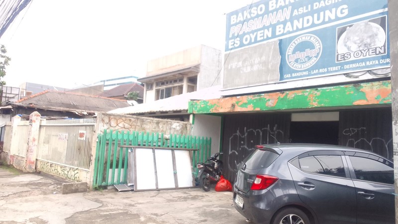 Lahan 1070 m2 Bonus Bangunan, Lokasi Ramai Usaha, Di Jl. Dewi Sartika, Cawang, Dekat Ke Tol MT Haryono