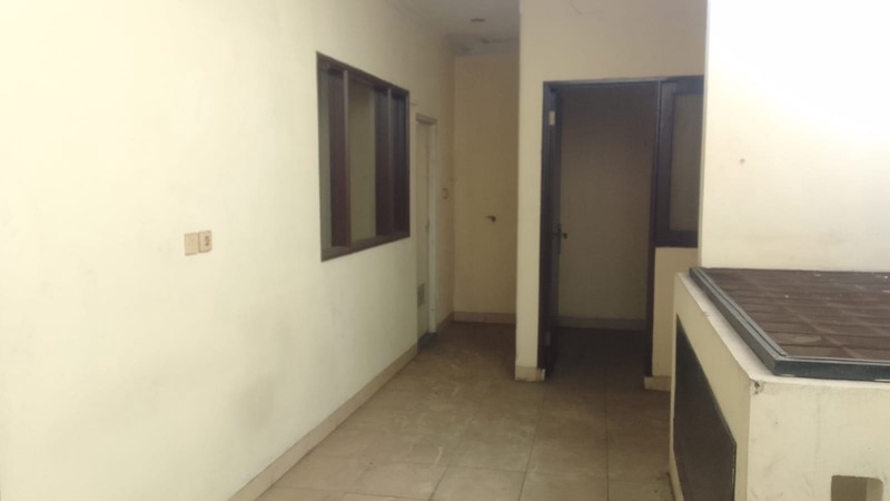 Rumah 2 Lantai, Strategis Selangkah ke JL. Dewi Sartika, Cawang, Kramat Jati