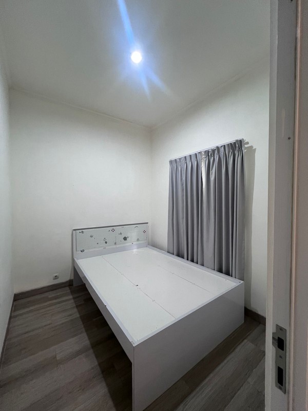 Rumah Siap Huni Dekat Akses Toll Grand Kencana One BSD, 3 Kamar Tidur