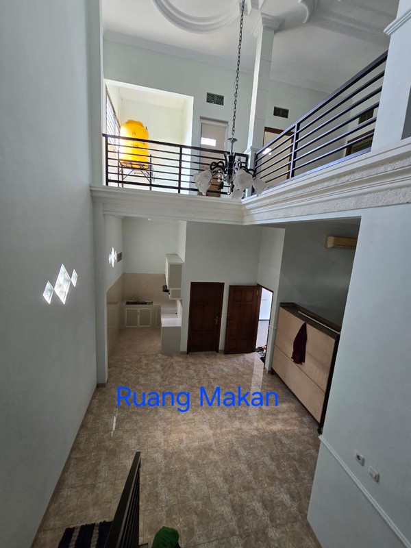 Dijual Rumah Mewah di Jambangan Tama Surabaya