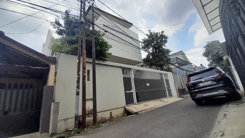 Rumah Disewakan di Jl. Cibulan Kebayoran Baru Jaksel