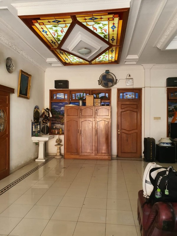 Dijual Rumah 3 Lantai Furnish di Jalan Margorejo Surabaya