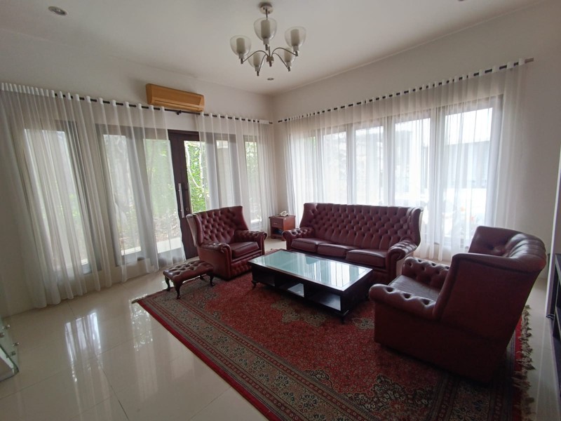 Dijual Rumah Mewah Lokasi Strategis Di Jl. Komp. Keuangan, Tebet, Jakarta Selatan