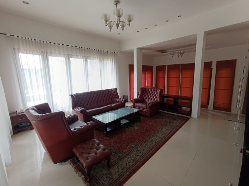 Dijual Rumah Mewah Lokasi Strategis Di Jl. Komp. Keuangan, Tebet, Jakarta Selatan