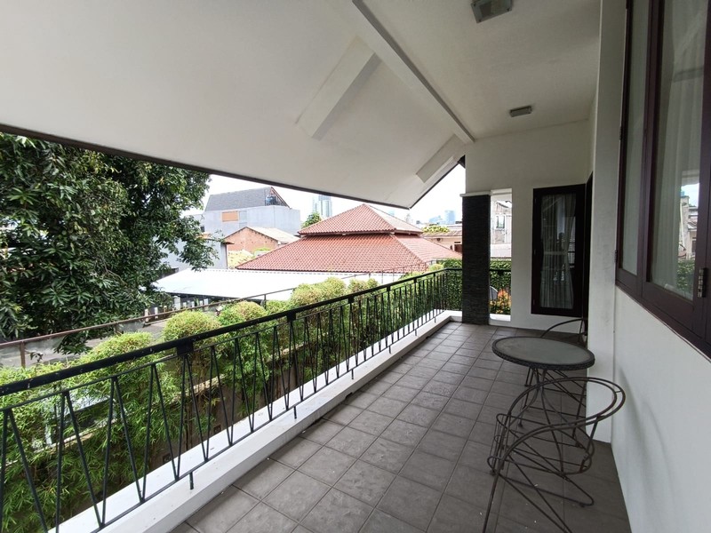 Dijual Rumah Mewah Lokasi Strategis Di Jl. Komp. Keuangan, Tebet, Jakarta Selatan