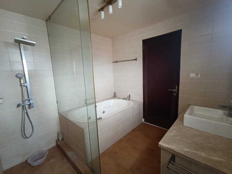 Dijual Rumah Mewah Lokasi Strategis Di Jl. Komp. Keuangan, Tebet, Jakarta Selatan