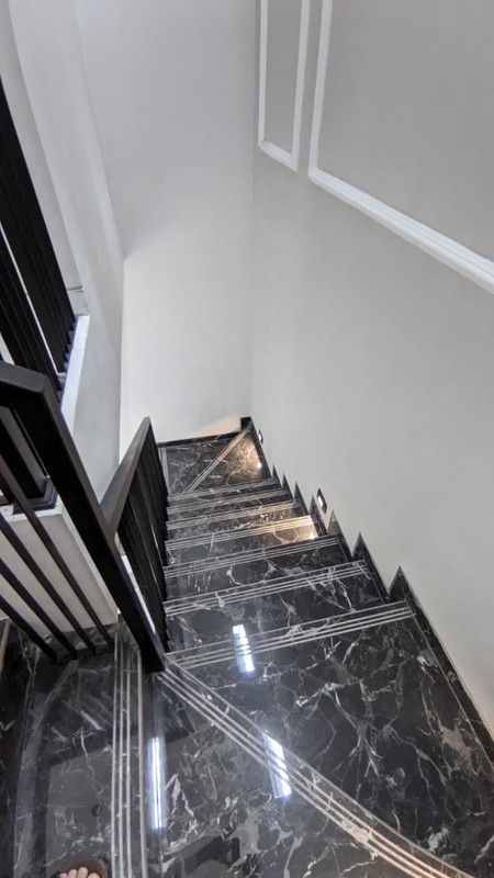 Dijual Rumah Baru di Klampis Anom Surabaya