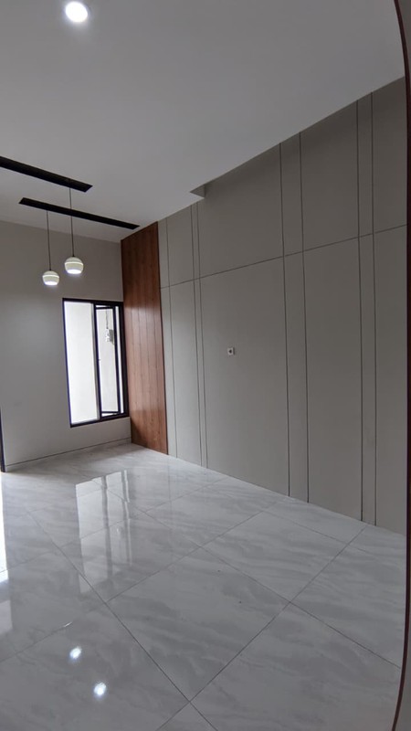 Dijual Rumah Baru 2 lantai di Klampis Anom Surabaya