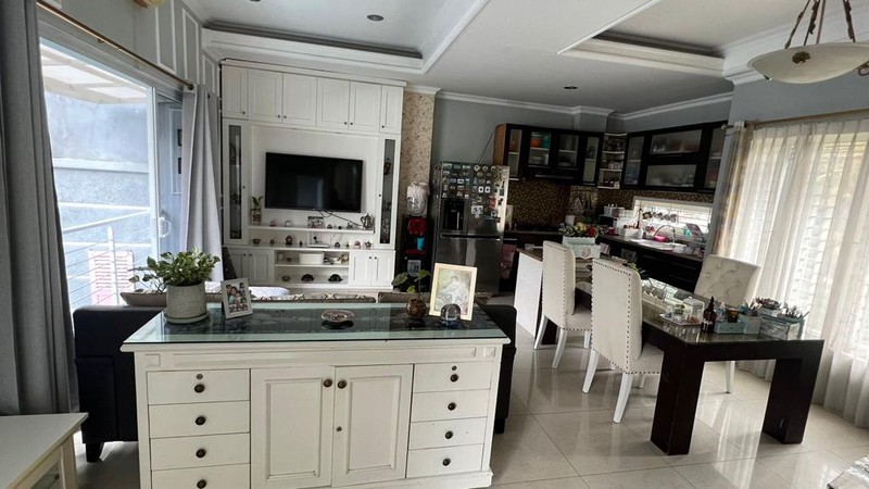 Rumah Nyaman dan lingkungan tenang, di pasar minggu  dijual