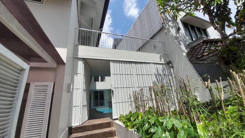 Rumah Disewakan di Jl. Ciniru Kebayoran Baru Jaksel