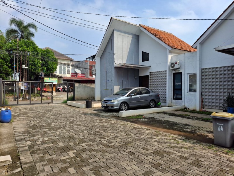 Dijual Town House Dalam Komplek Lokasi Strategis Di Bojongsari, Depok