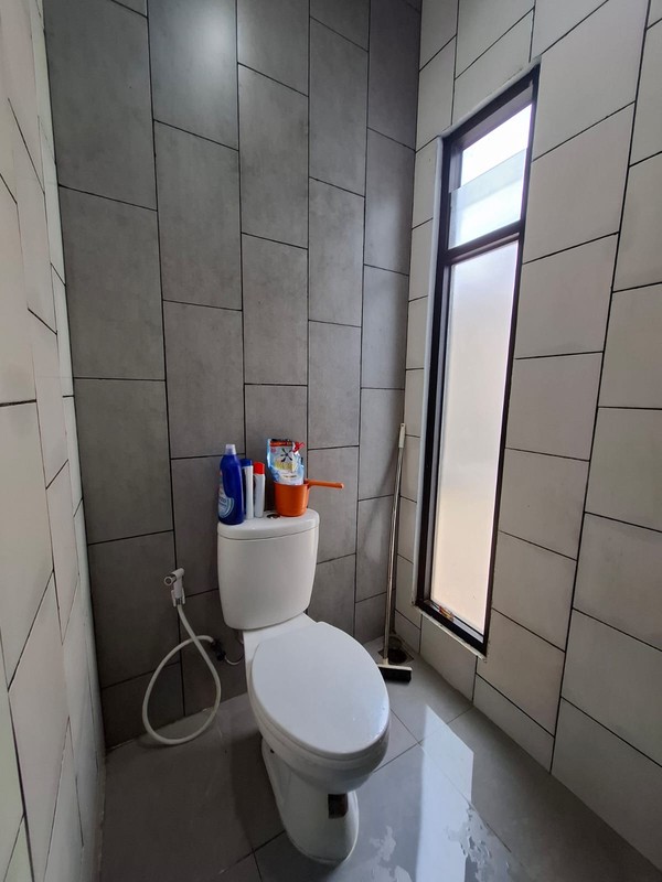 Dijual Town House Dalam Komplek Lokasi Strategis Di Bojongsari, Depok