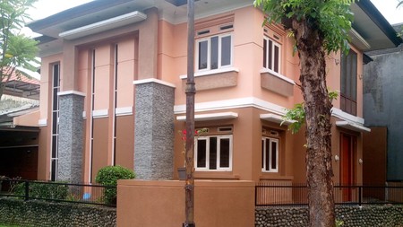 Rumah Siap Huni dengan Hunian Nyaman dan Asri di Bintaro.