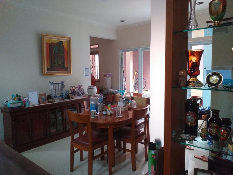 Rumah Siap Huni dengan Hunian Nyaman dan Asri di Bintaro.