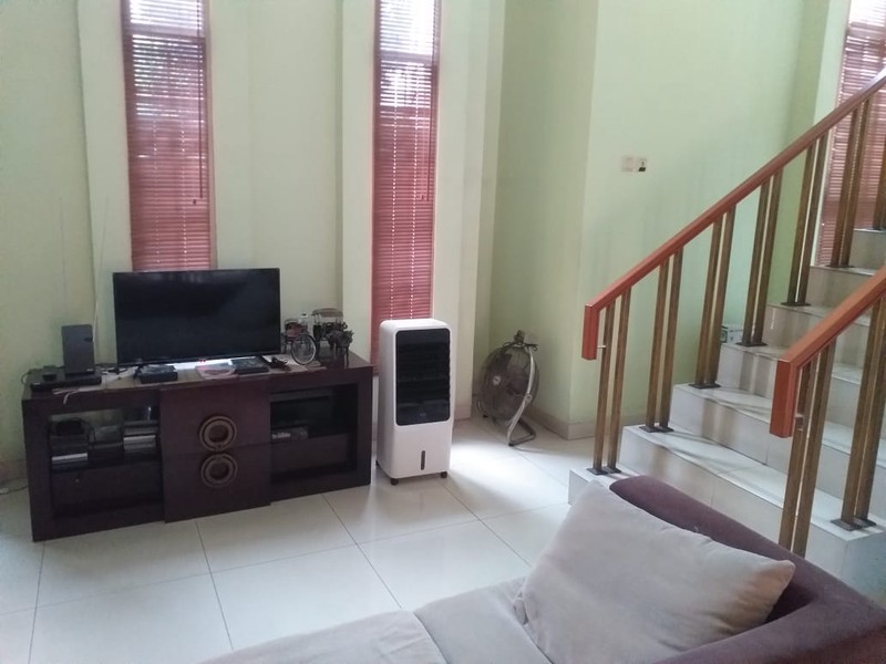 Rumah Siap Huni dengan Hunian Nyaman dan Asri @Bintaro