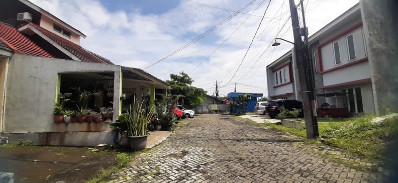 JARANG ADA RUMAH DEKAT JALAN UTAMA DI PAMULANG TANGSEL