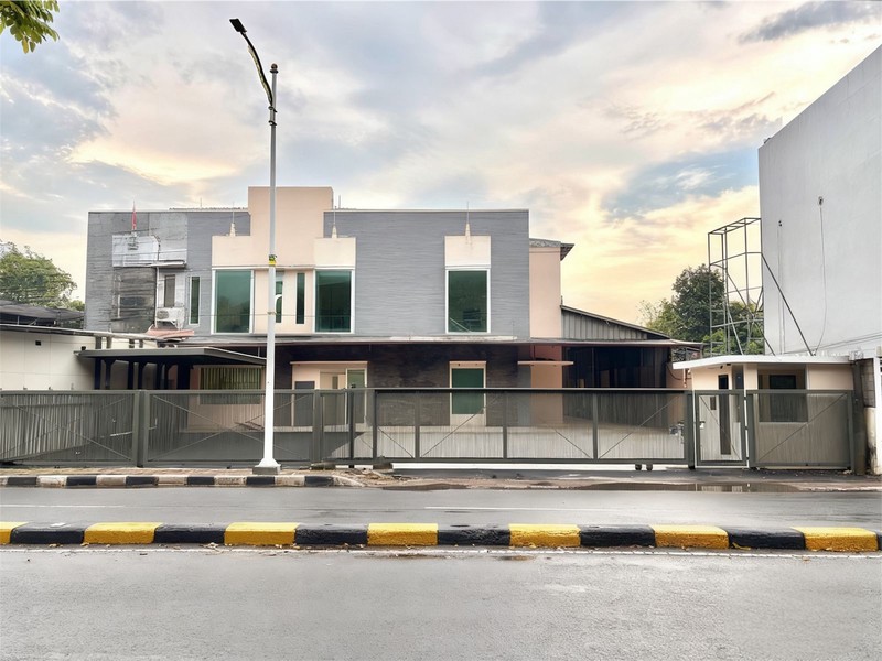 Disewakan Tempat Usaha - RUKO dipinggir jalan raya - Pasar Minggu, Jakarta Selatan