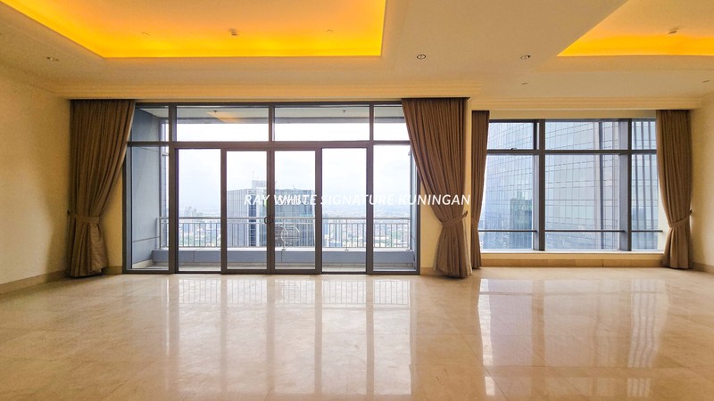 Apartemen Airlangga Ritz Carlton  Mega Kuningan Semi Furnished 