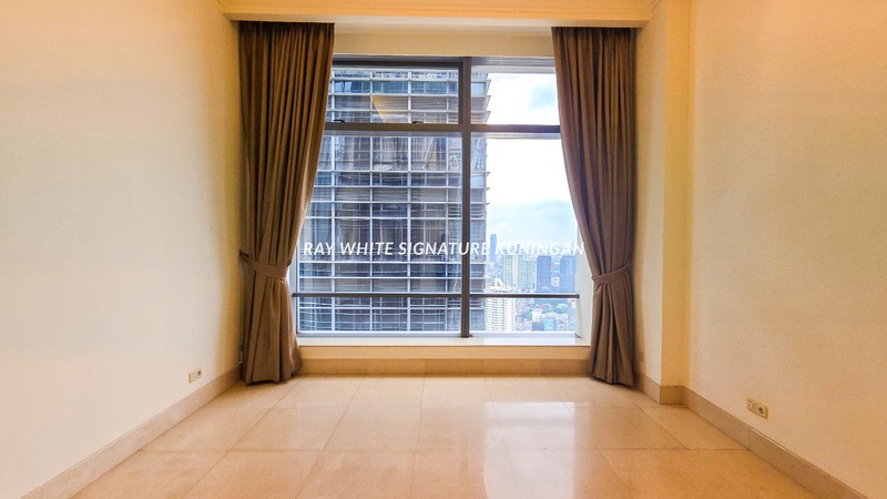 Apartemen Airlangga Ritz Carlton  Mega Kuningan Semi Furnished 