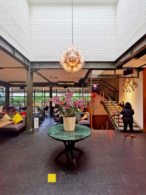 GEDUNG DIJUAL JALAN KEMANG RAYA JAKARTA SELATAN