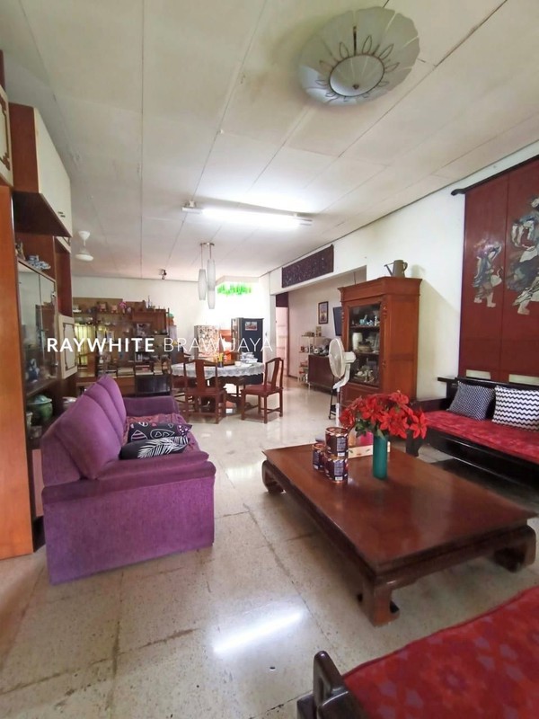 Rumah Tua Hitung Tanah Lokasi Strategis Area Radio Dalam