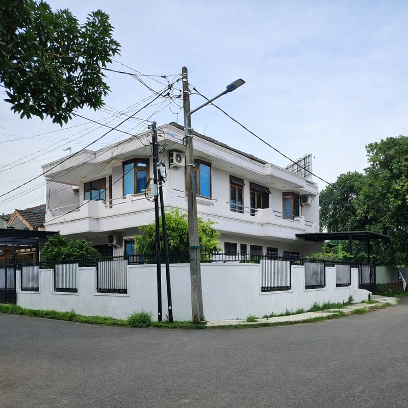 Rumah bagus siap huni dalam perumahan di Bumi Bintaro Permai