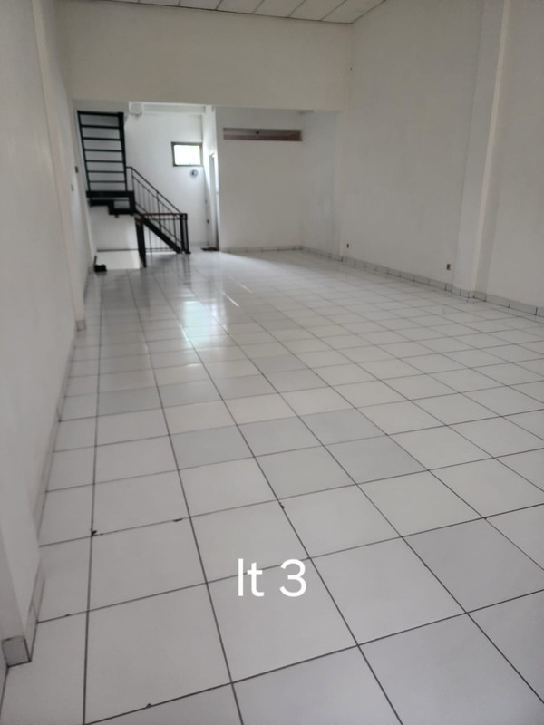 Ruko di Mainroad Mekar Wangi 3,5 Lantai Bandung
