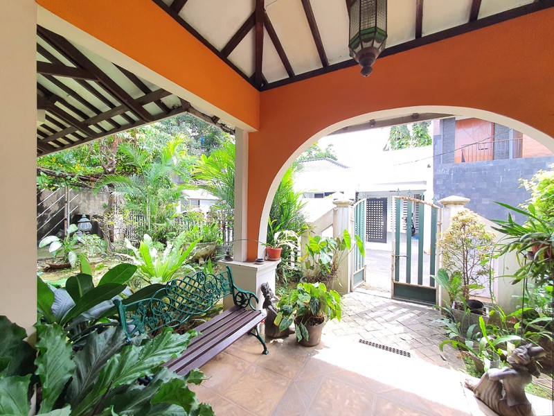 DIJUAL RUMAH 2LT DI AREA CILANDAK, LOKASI STRATEGIS, BLKG CITOS