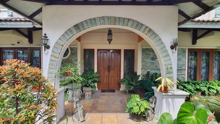 DIJUAL RUMAH 2LT DI AREA CILANDAK, LOKASI STRATEGIS, BLKG CITOS