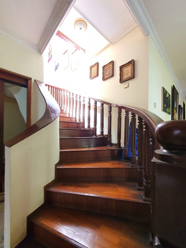 DIJUAL RUMAH 2LT DI AREA CILANDAK, LOKASI STRATEGIS, BLKG CITOS