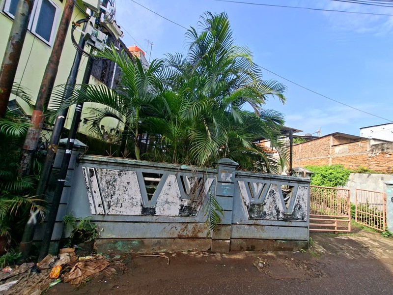 DIJUAL CEPAT TANAH ( bonus bangunan) di Condet Jakarta Timur. 