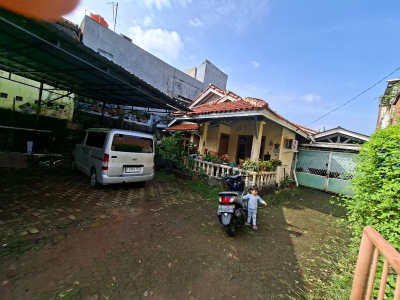 DIJUAL CEPAT TANAH ( bonus bangunan) di Condet Jakarta Timur. 