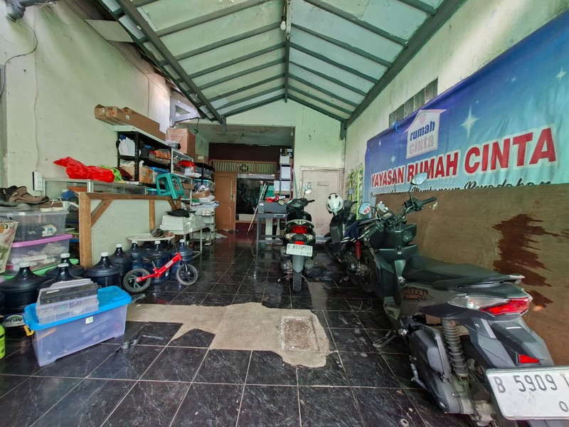 DIJUAL CEPAT TANAH ( bonus bangunan) di Condet Jakarta Timur. 