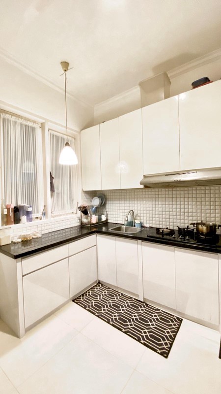 Rumah modern minimalis siap huni di Bintaro Jaya sektor 9