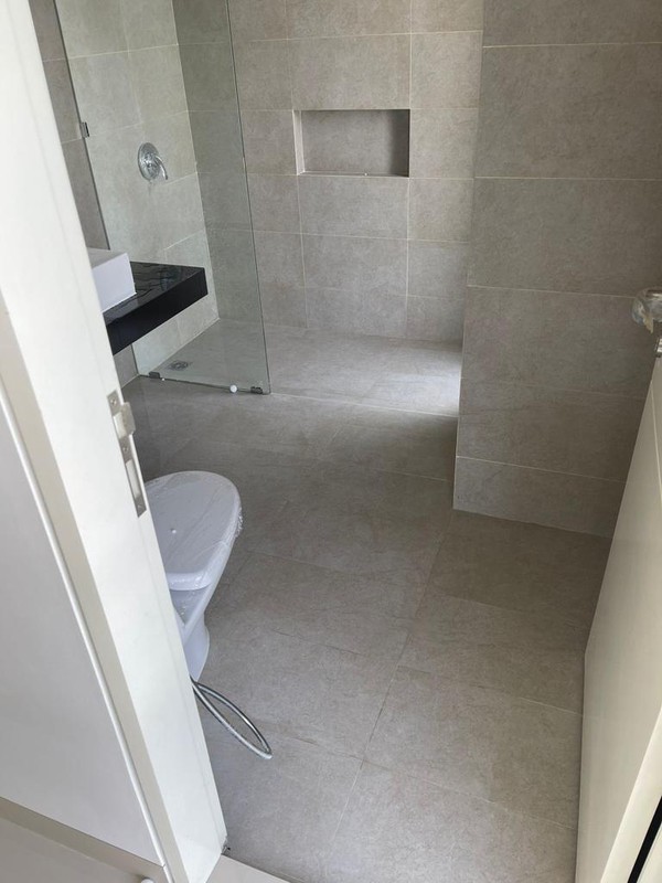 Jual Rumah Baru Gress The Greenlake Citraland Surabaya Barat