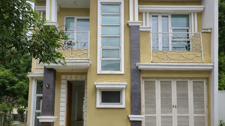 Rumah Rapih Modern di Cluster Fiordini Gading Serpong