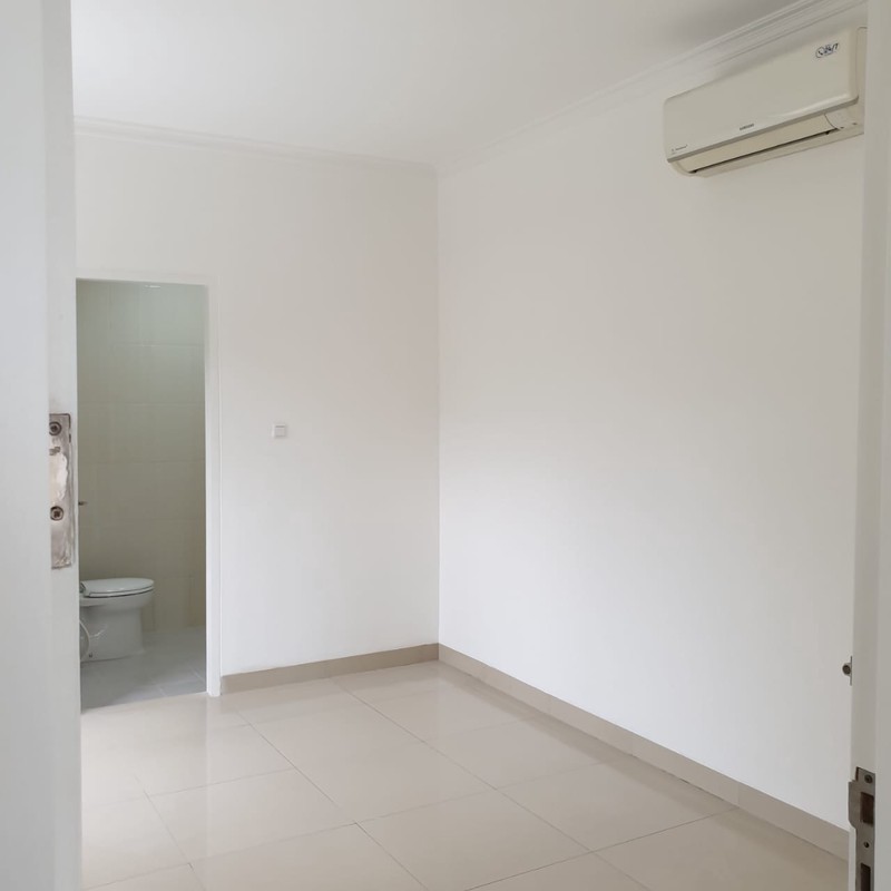 Rumah Rapih Modern di Cluster Fiordini Gading Serpong