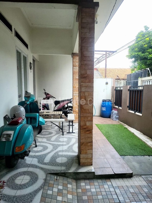 Rumah 2 Lantai Bagus dan Siap Huni di Depok Dekat Akses Tol