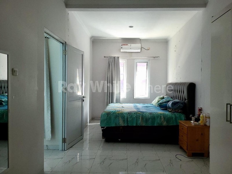 Rumah 2 Lantai Bagus dan Siap Huni di Depok Dekat Akses Tol