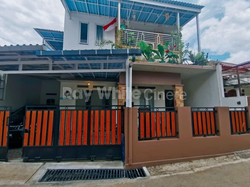 Rumah 2 Lantai Bagus dan Siap Huni di Depok Dekat Akses Tol