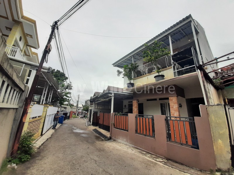 Rumah 2 Lantai Bagus dan Siap Huni di Depok Dekat Akses Tol