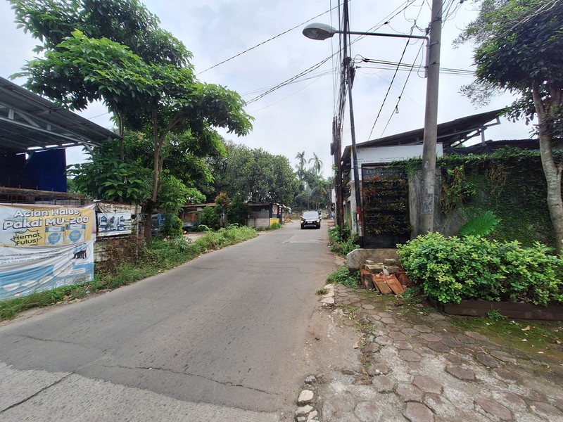 Dijual Tanah Strategis Luas 939 M2 Bonus 3 Bangunan Dekat Stasiun Lrt Harjamukti Depok